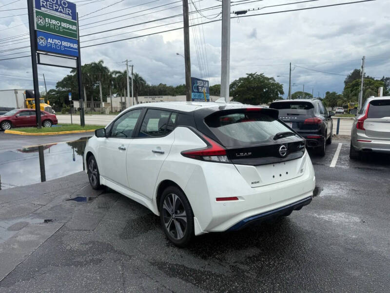 2022 Nissan LEAF SV PLUS