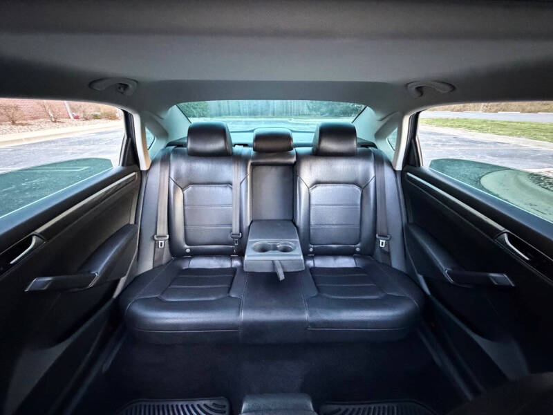2016 Volkswagen Passat 1.8T SE