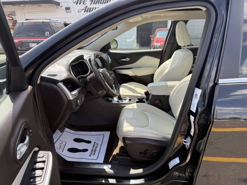2016 Jeep Cherokee Overland