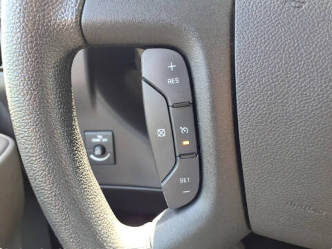 2025 Chevrolet Express LT 3500