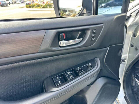 2017 Subaru Legacy 2.5i Limited