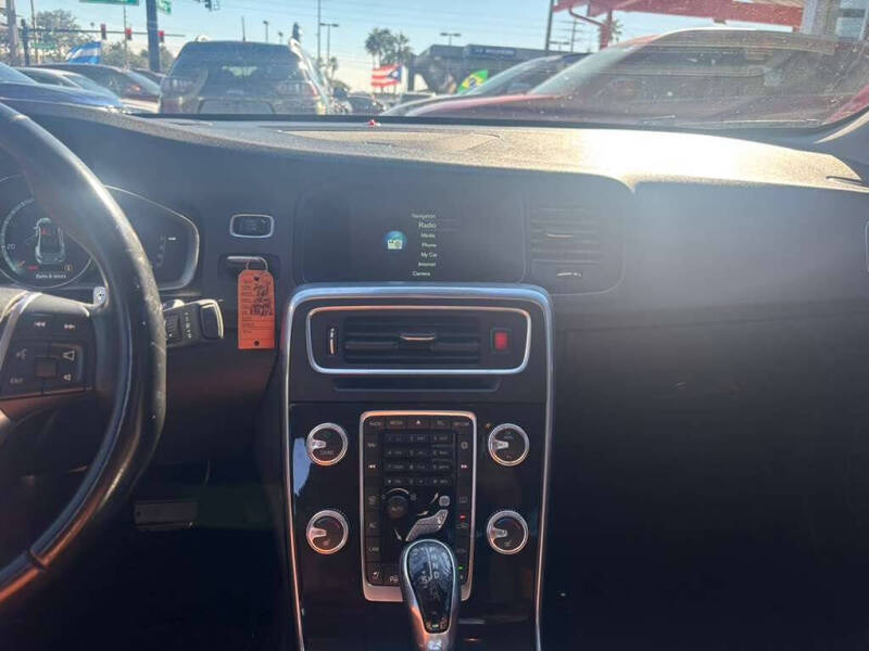 2015 Volvo S60 T6 Drive-E Platinum