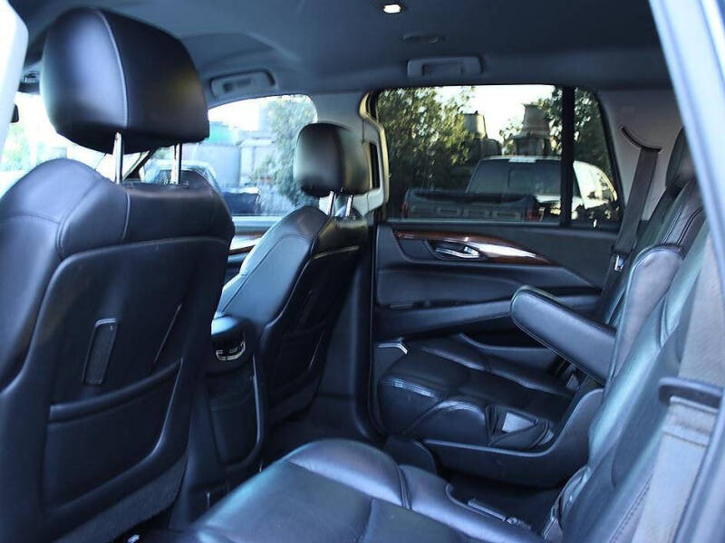 2019 Cadillac Escalade Standard