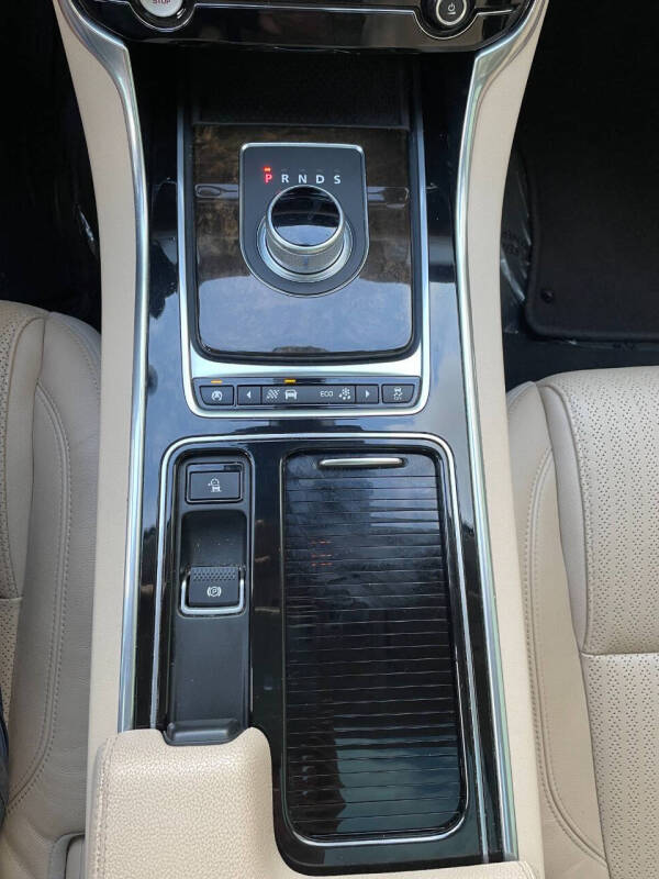 2016 Jaguar XF 35t Prestige