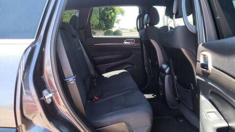 2017 Jeep Grand Cherokee Laredo