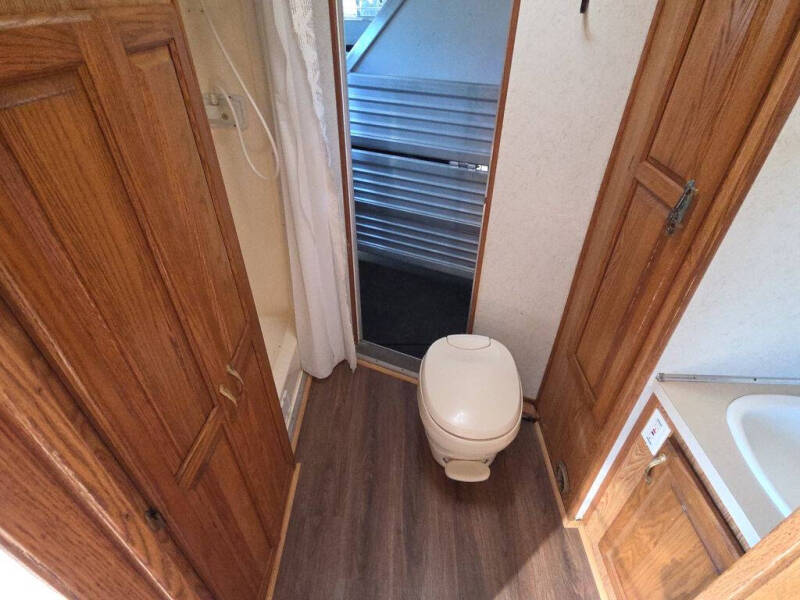 2000 Featherlite Trailer 8587