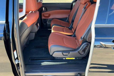 2025 Kia Carnival SX