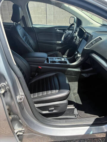 2021 Ford Edge