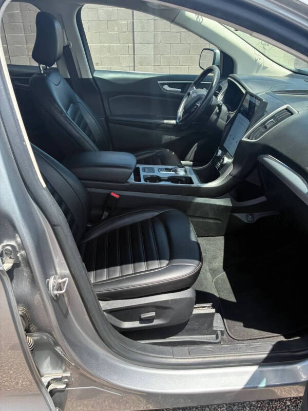 2021 Ford Edge