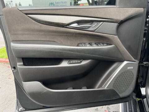 2017 Cadillac Escalade Platinum