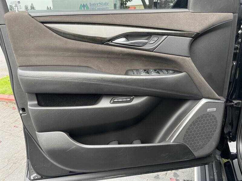 2017 Cadillac Escalade Platinum