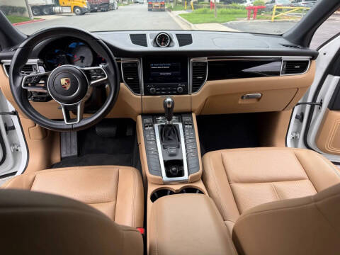 2017 Porsche Macan S