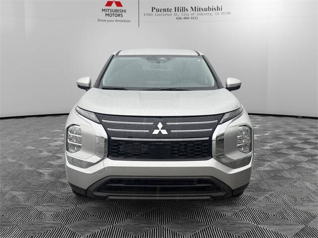 2026 Mitsubishi Outlander ES