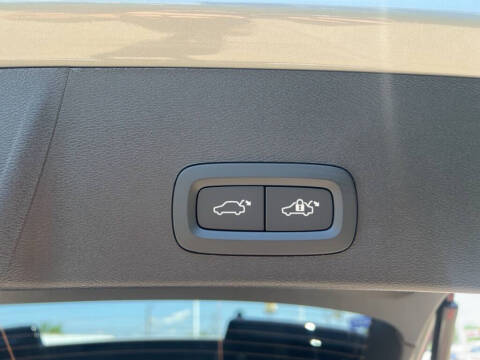 2026 Volvo XC40 B5 Ultra