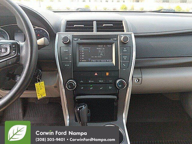 2017 Toyota Camry LE