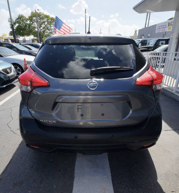 2020 Nissan Kicks SV
