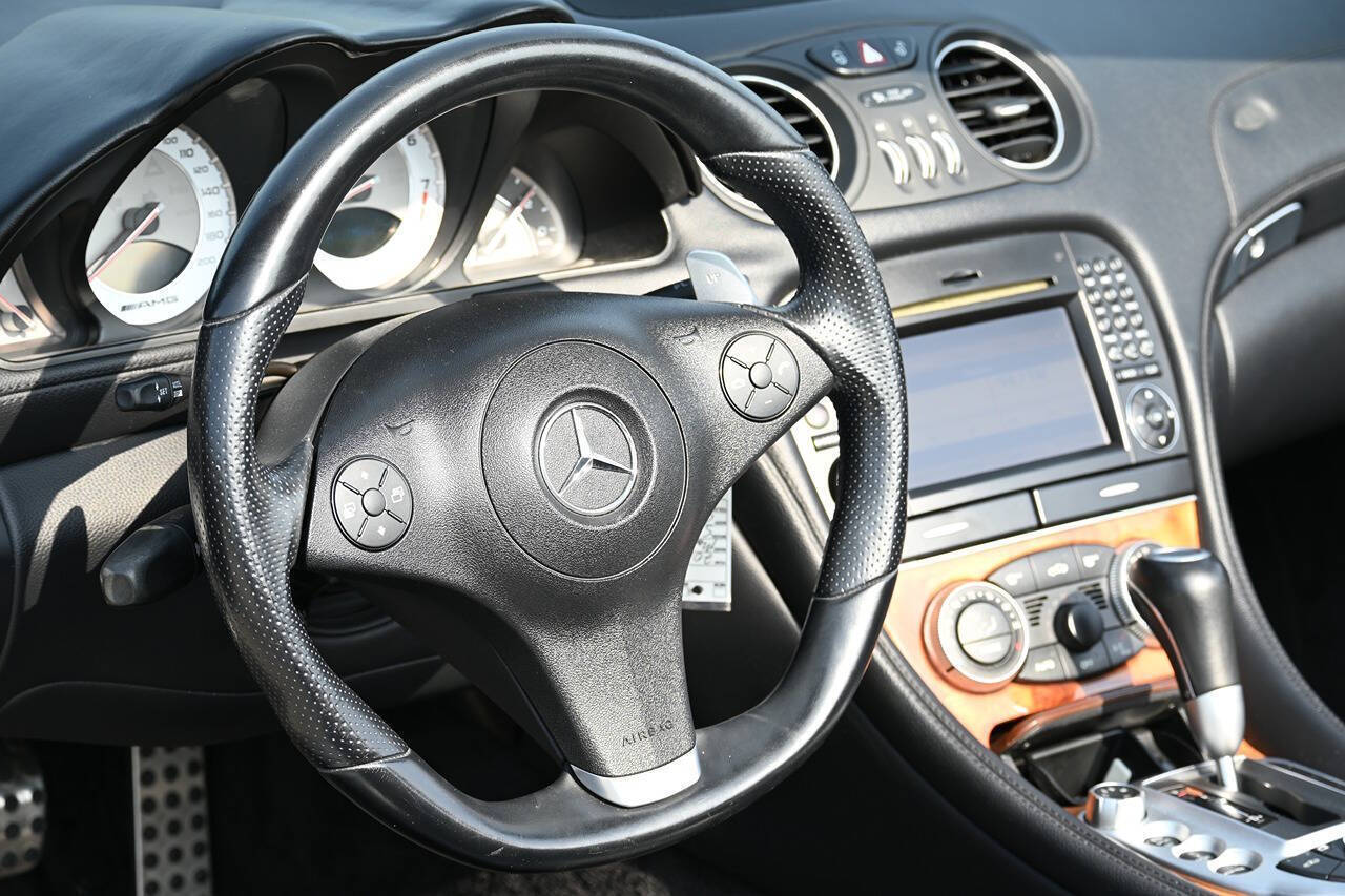 2011 Mercedes-Benz SL-Class 17