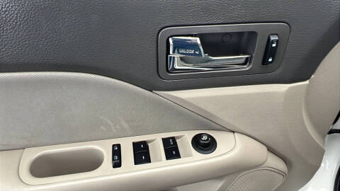 2011 Ford Fusion S