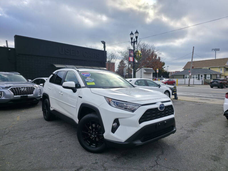2021 Toyota RAV4 Hybrid XLE