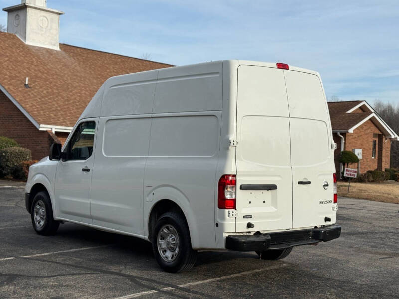 2019 Nissan NV 2500 HD SV