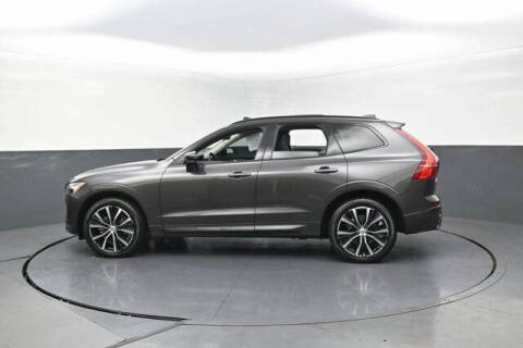2023 Volvo XC60 B5 Plus Dark Theme
