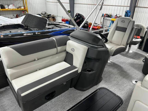 2026 Sun Tracker Fishin' Barge 22 XP3