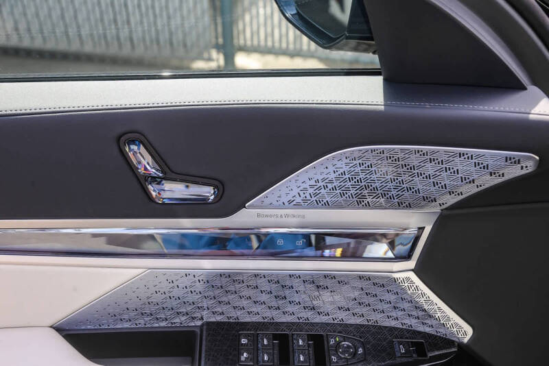 2025 BMW 7 Series 750e xDrive