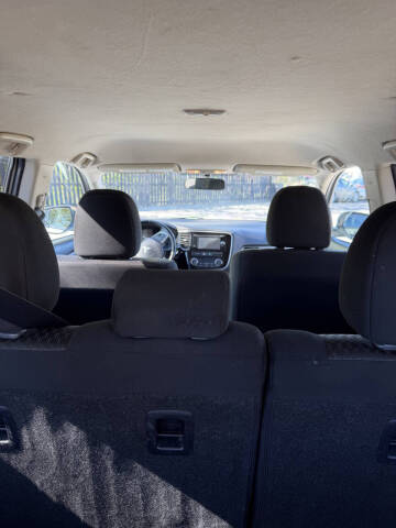 2014 Mitsubishi Outlander SE