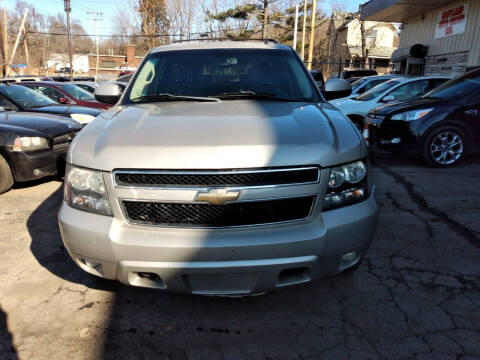 2009 Chevrolet Suburban for sale at Six Brothers Mega Lot in Youngstown OH