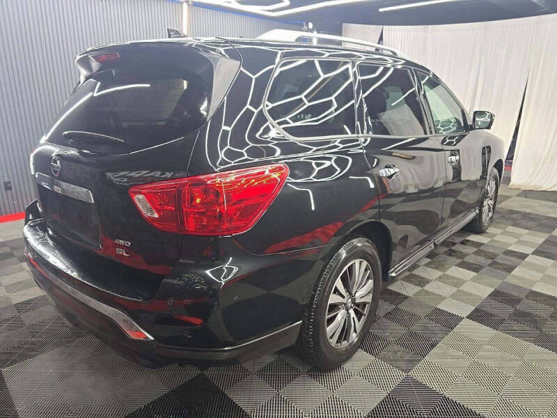 2020 Nissan Pathfinder SL