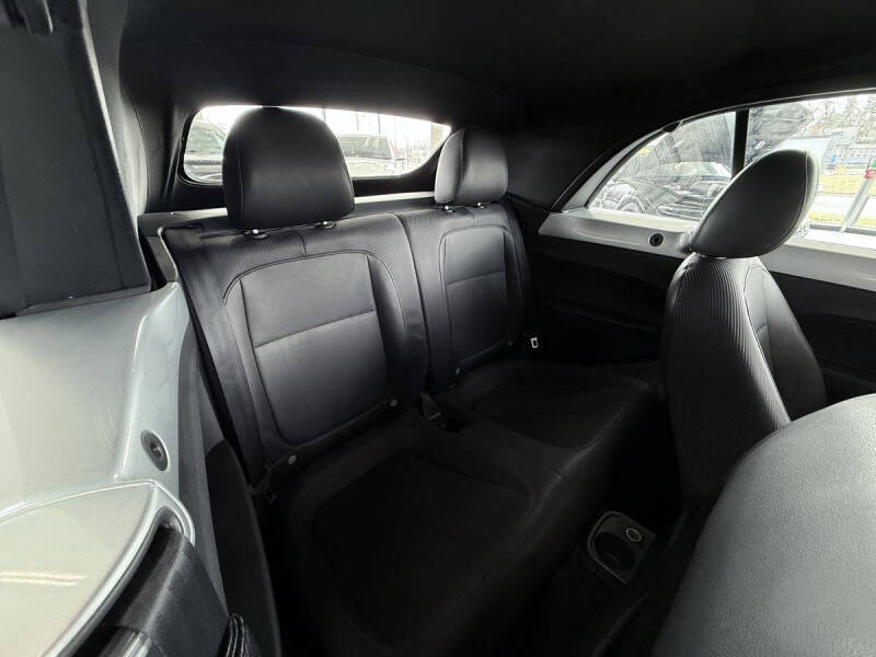 2015 Volkswagen Beetle Convertible 1.8T Classic PZEV