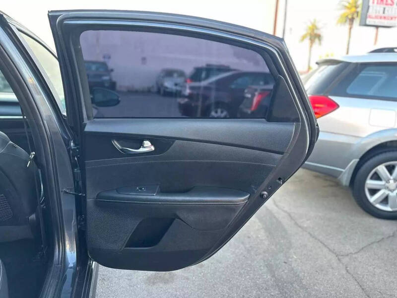 2020 Kia Forte GT Line