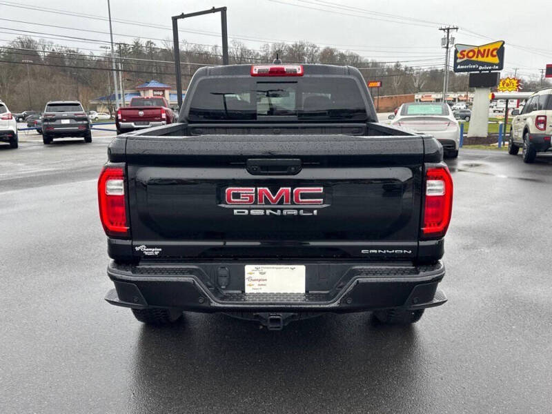 2025 GMC Canyon Denali