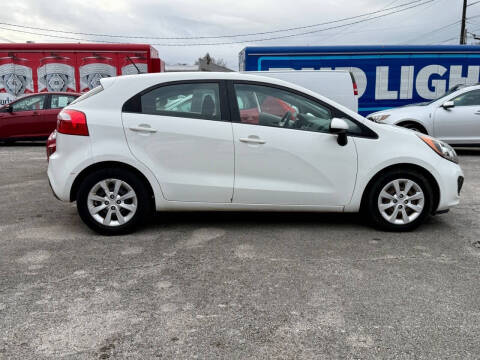 2015 Kia Rio 5-Door LX