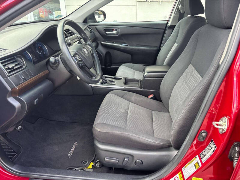 2017 Toyota Camry LE