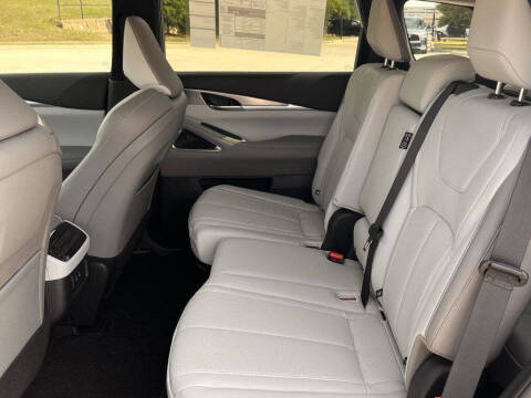 2027 Infiniti QX60 Luxe