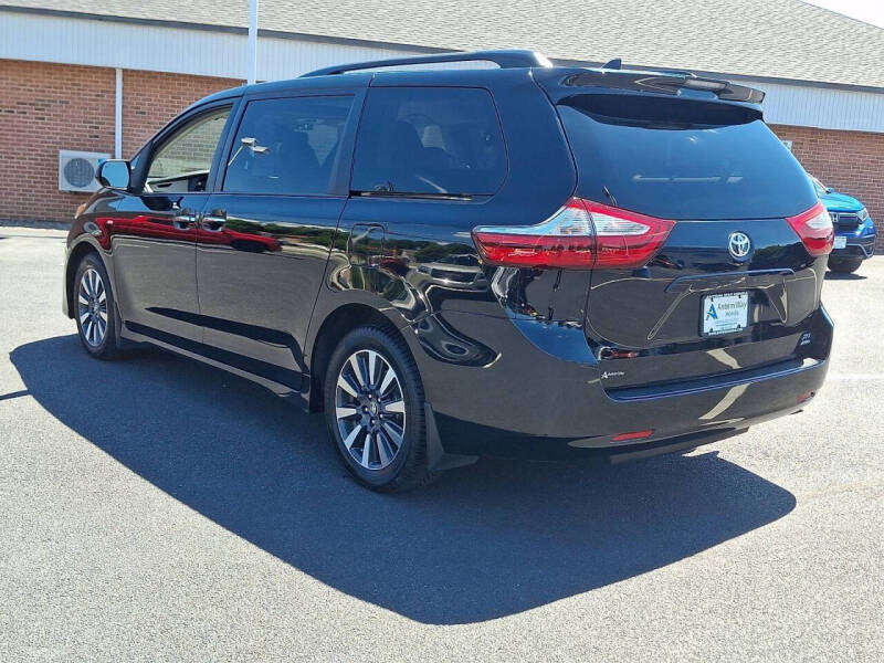 2019 Toyota Sienna XLE 7-Passenger