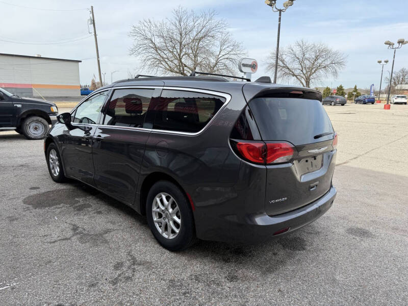 2021 Chrysler Voyager LXi