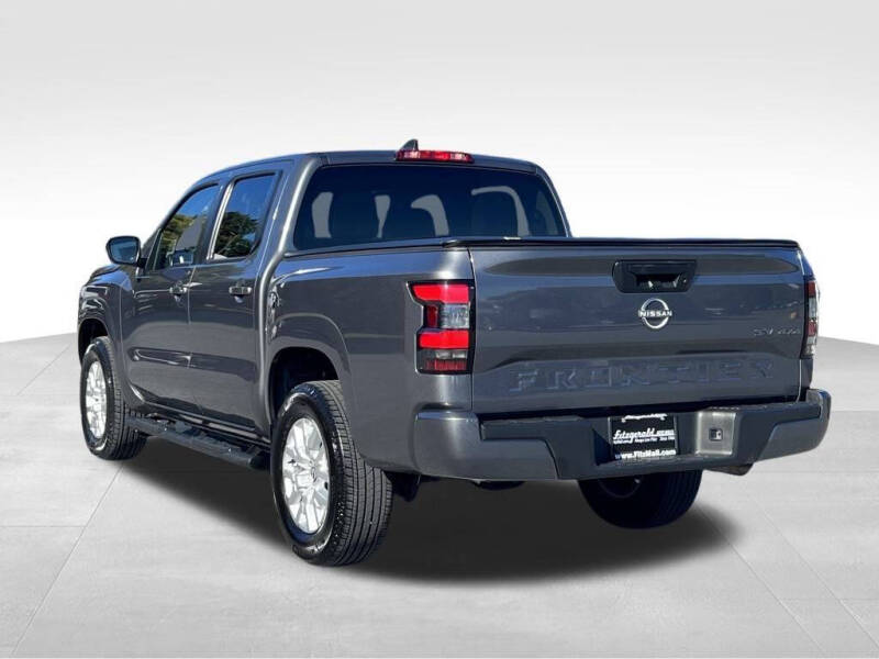 2023 Nissan Frontier SV