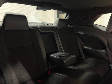 2016 Dodge Challenger R/T Plus