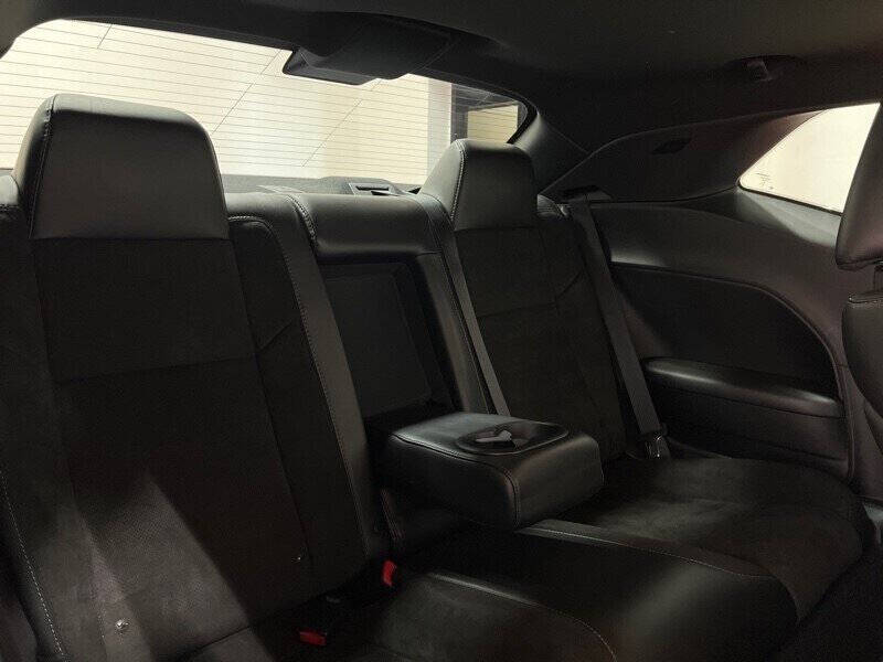 2016 Dodge Challenger R/T Plus