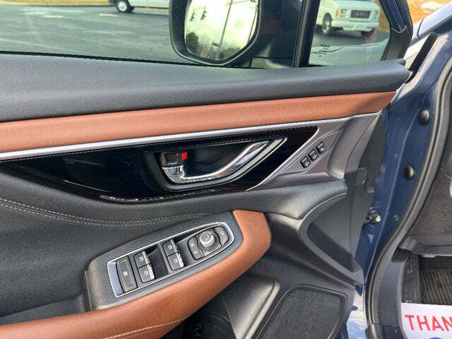 2023 Subaru Outback 32