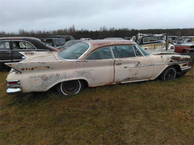 1961 Chrysler 2 DR-Hardtop