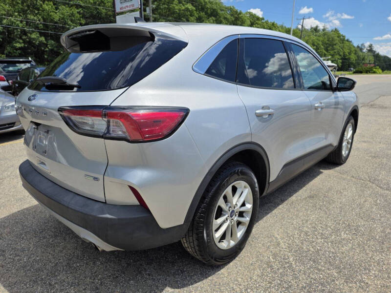 2020 Ford Escape SE