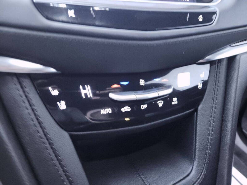 2024 Cadillac XT5 Sport