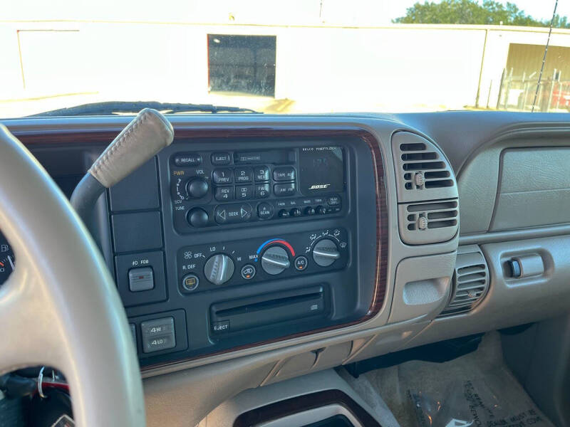 2000 Cadillac Escalade