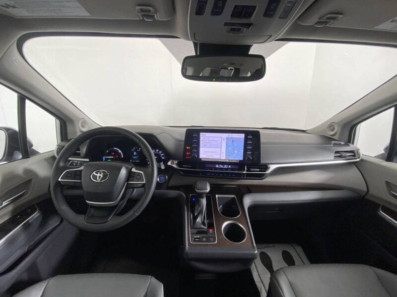 2024 Toyota Sienna XLE 7-Passenger