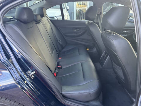 2012 BMW 3 Series 328i