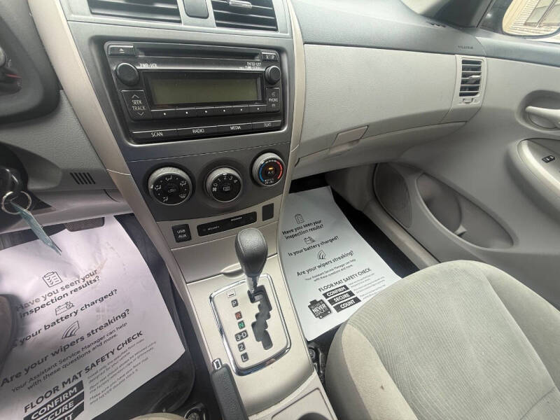2012 Toyota Corolla LE