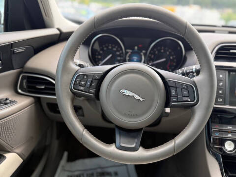 2017 Jaguar XE 25t Premium